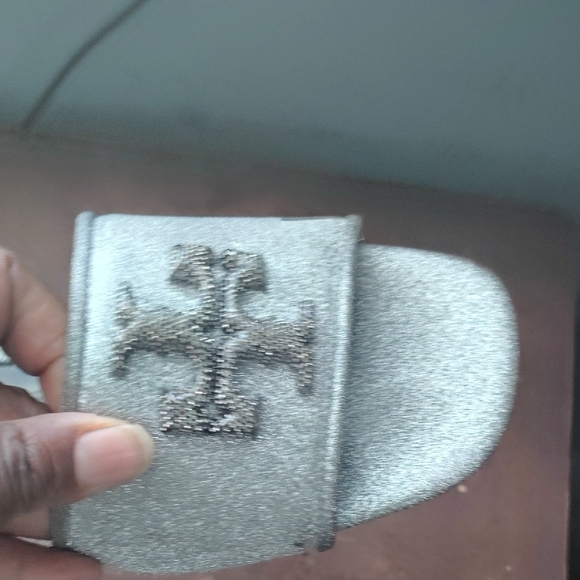 🔥Tory Burch Metallic Silver Slides🔥 - Picture 7 of 9